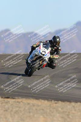 media/Jan-19-2023-Racers Edge (Thu) [[69d0b4dc55]]/B Group/Session 5 (Turn 12)/